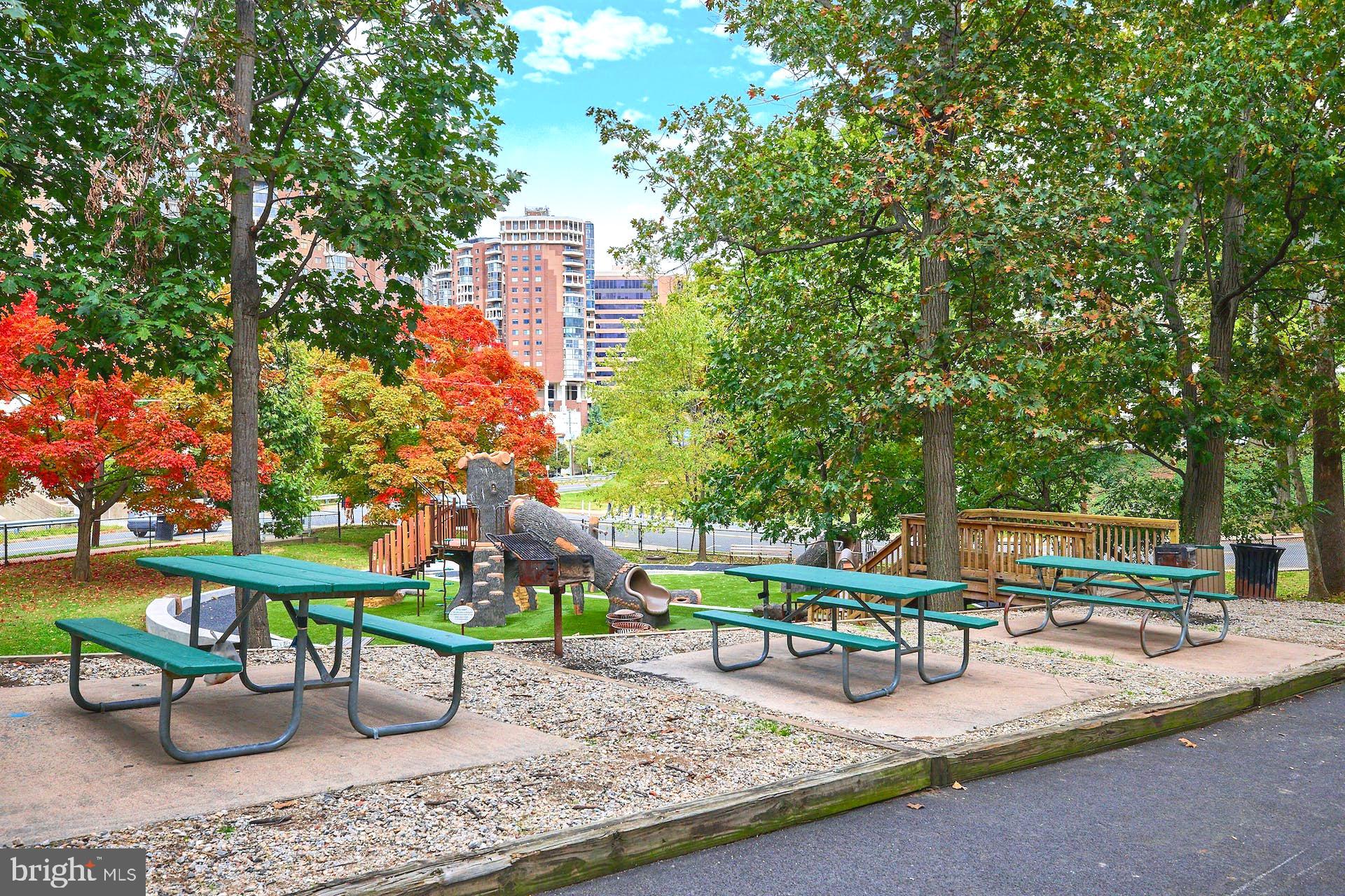 WESTMORELAND TERRACE - Residential Lease