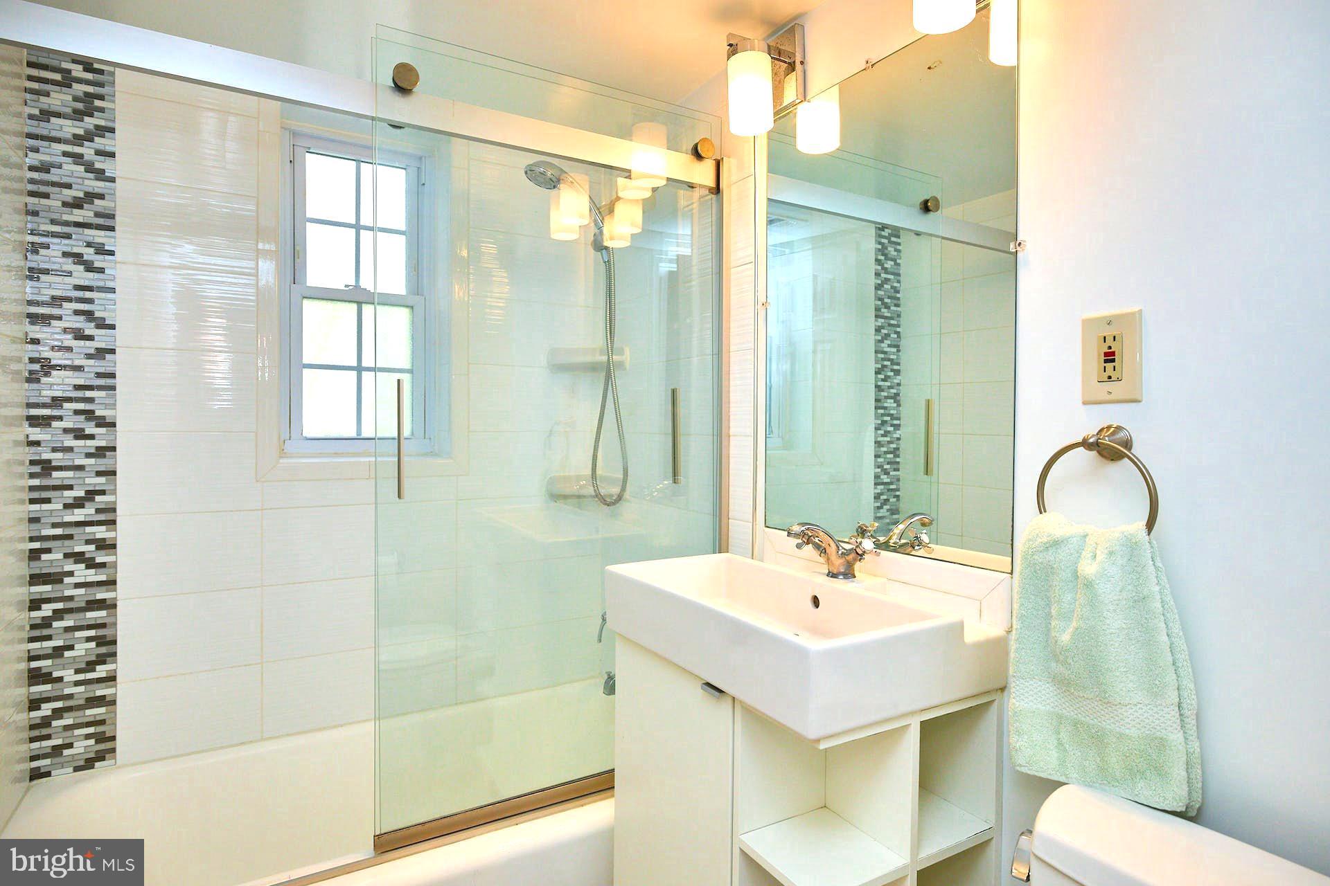 WESTMORELAND TERRACE - Residential Lease