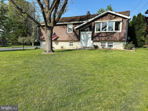 Photo of 335 Nolt Avenue, WILLOW STREET, PA 17584 (MLS # PALA2069470)
