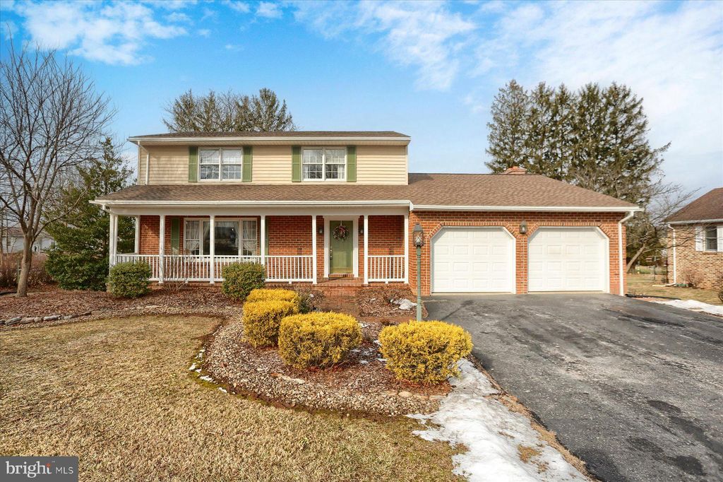 Photo of 301 Stahl Street, MIDDLEBURG, PA 17842 (MLS # PASY2002588)