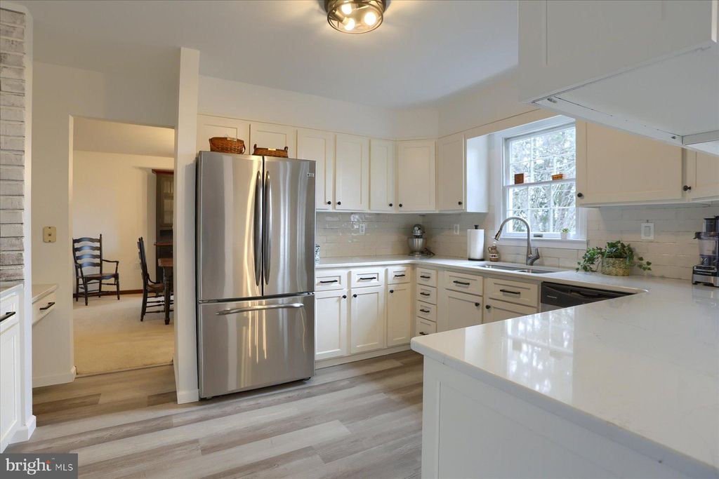 Photo of 301 Stahl Street, MIDDLEBURG, PA 17842 (MLS # PASY2002588)