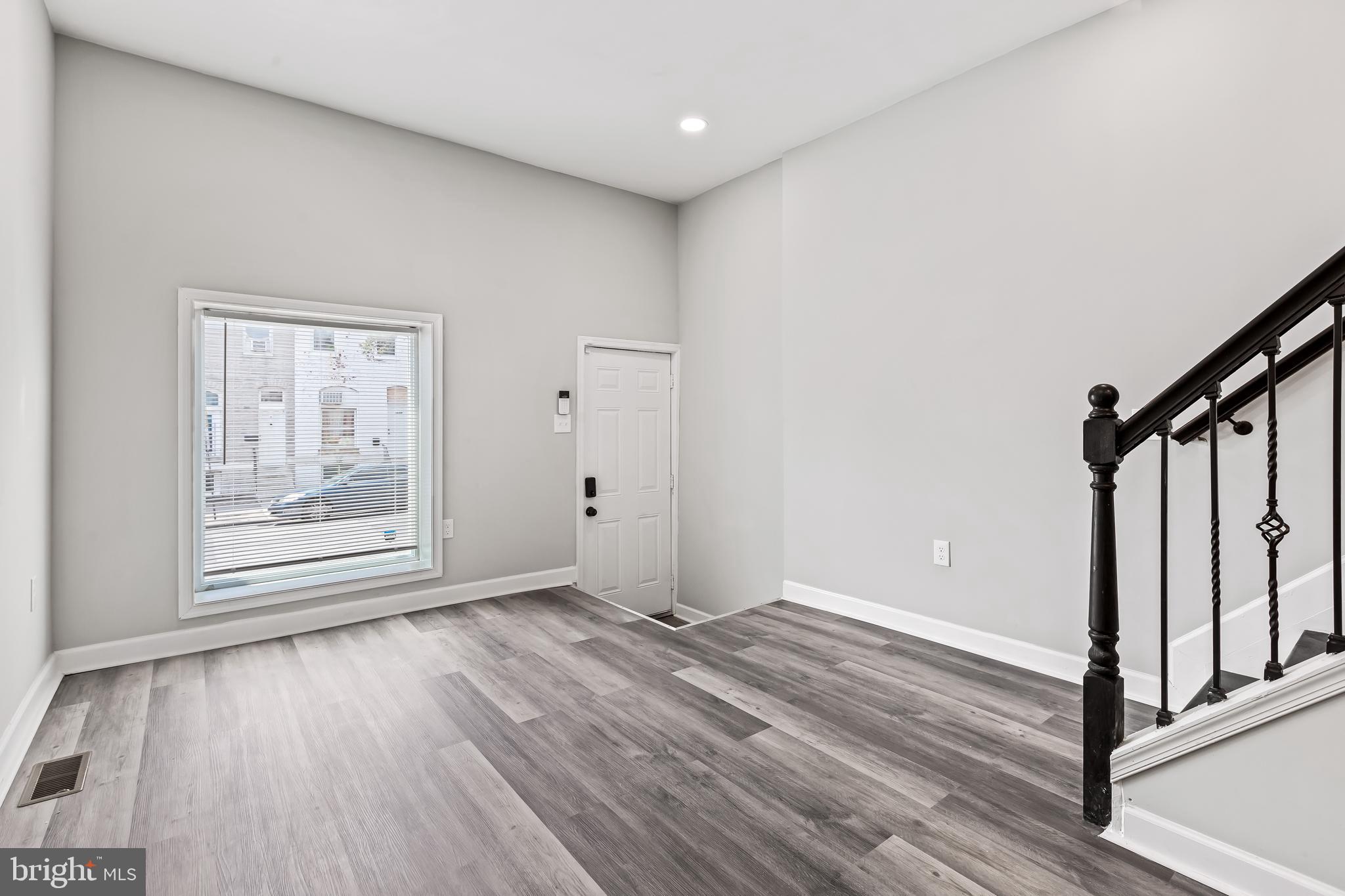 MADISON EASTEND - Residential Lease