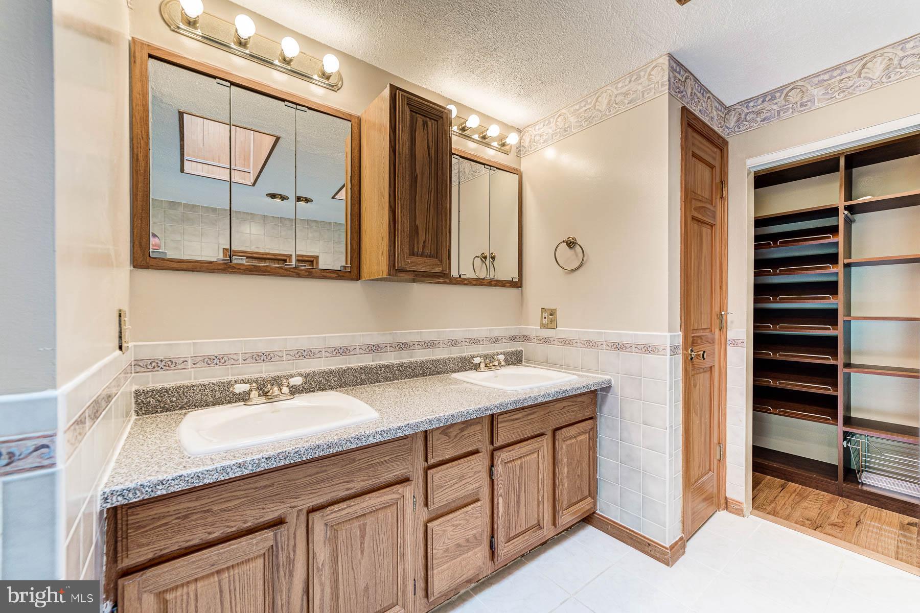 BAYTOMAC WOODS - Residential Lease