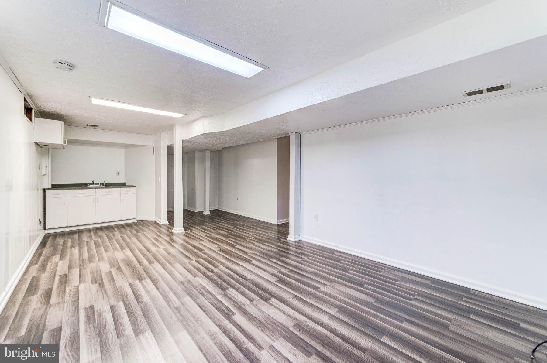 BAYTOMAC WOODS - Residential Lease