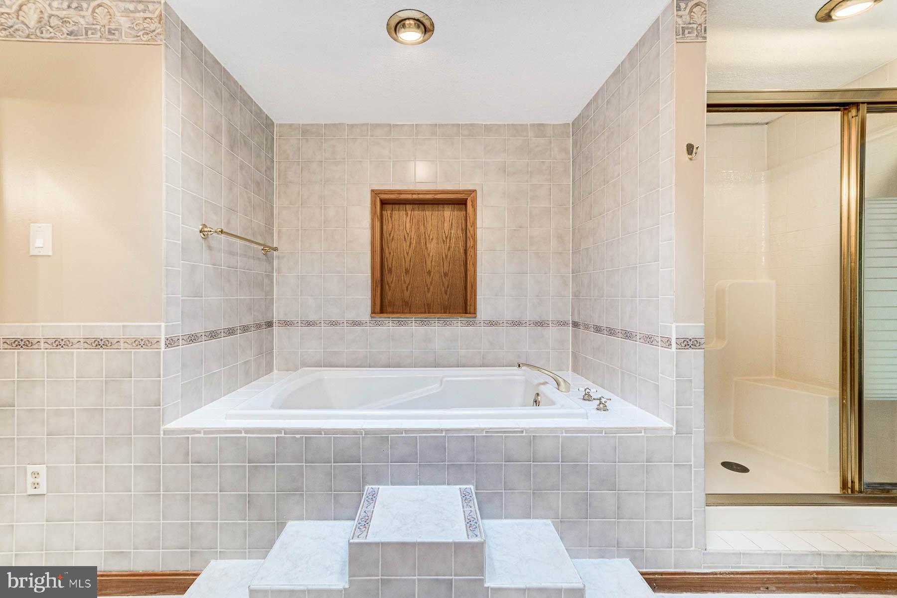 BAYTOMAC WOODS - Residential Lease