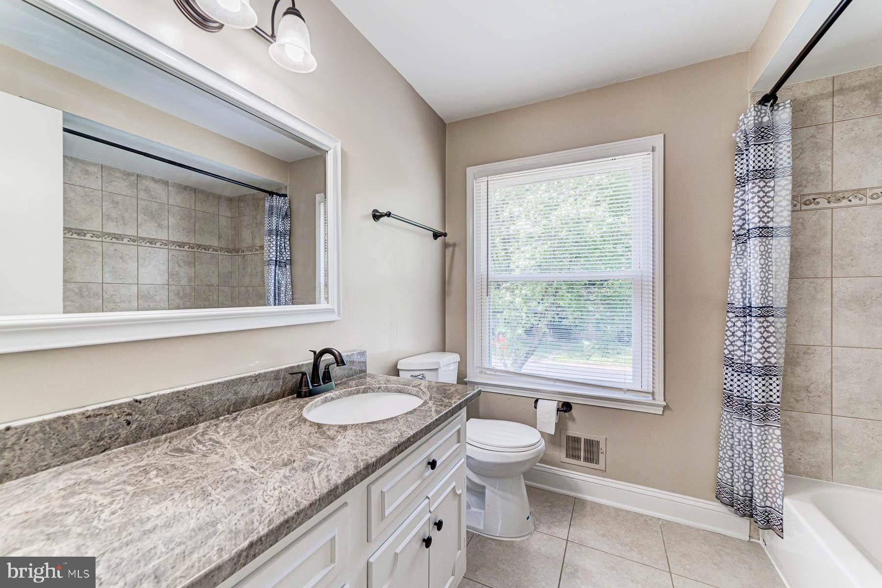 BAYTOMAC WOODS - Residential Lease