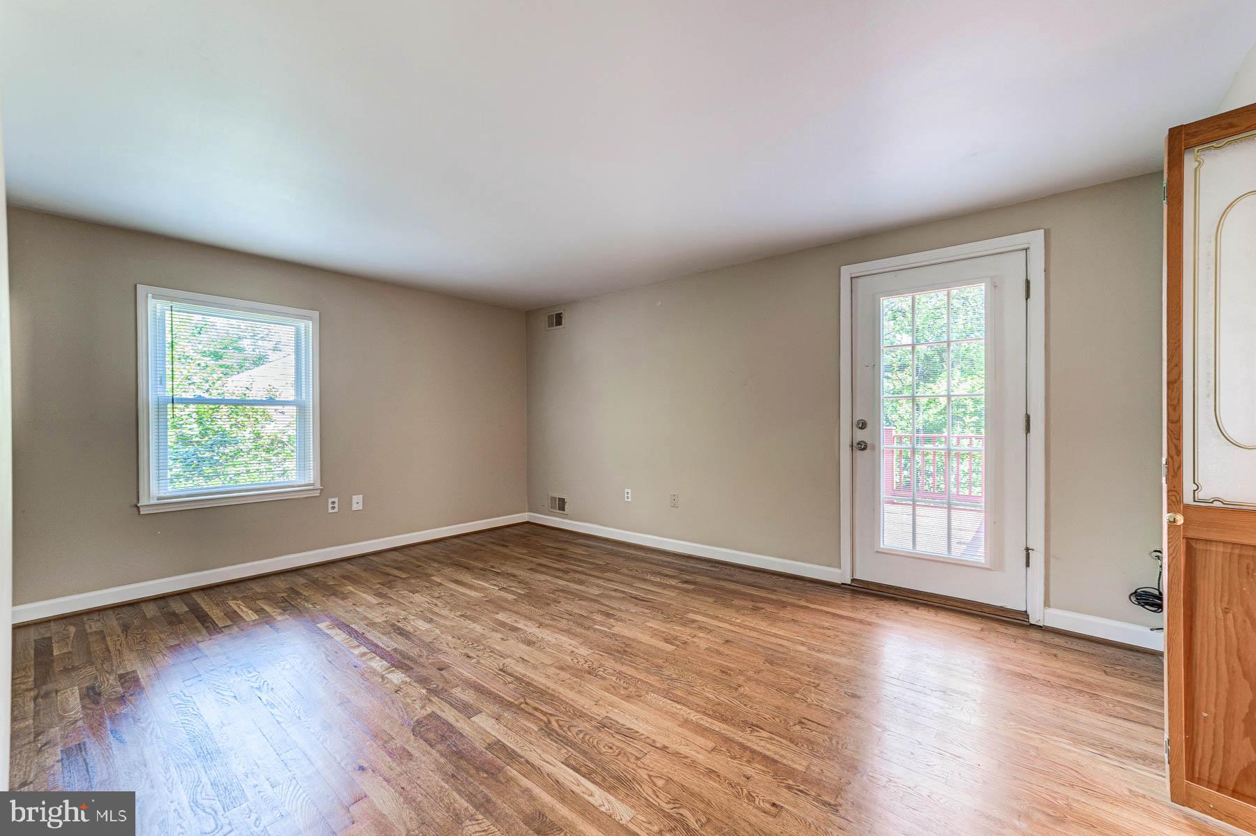 BAYTOMAC WOODS - Residential Lease