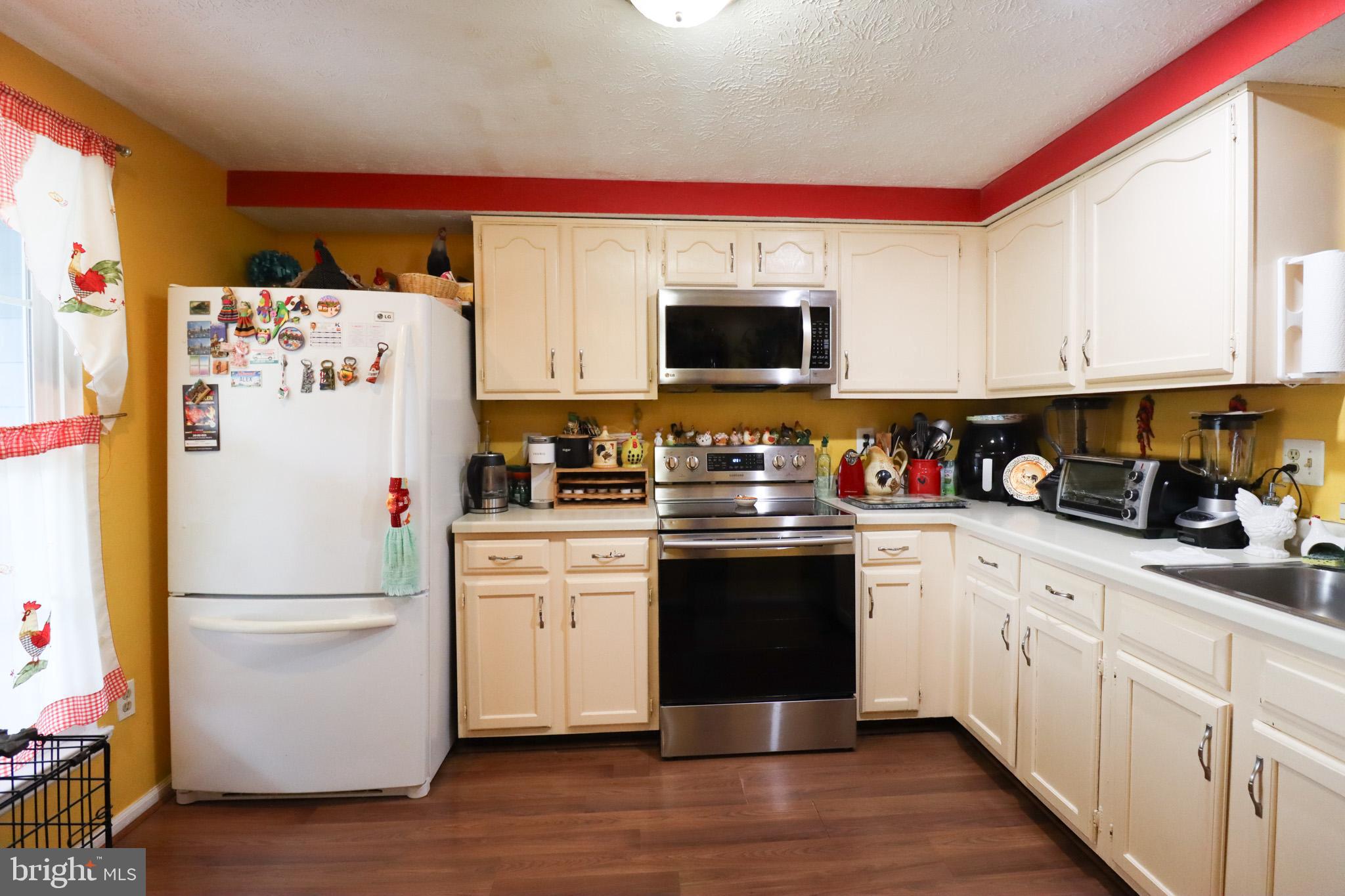 GREEN HOLLY WOODS - Residential