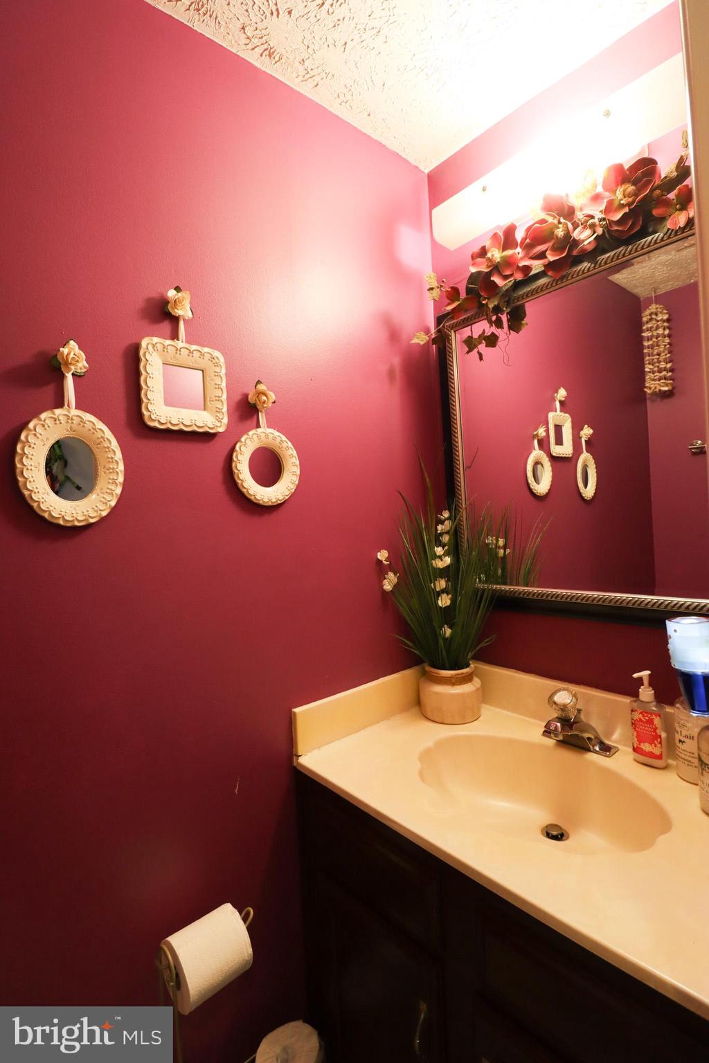 GREEN HOLLY WOODS - Residential