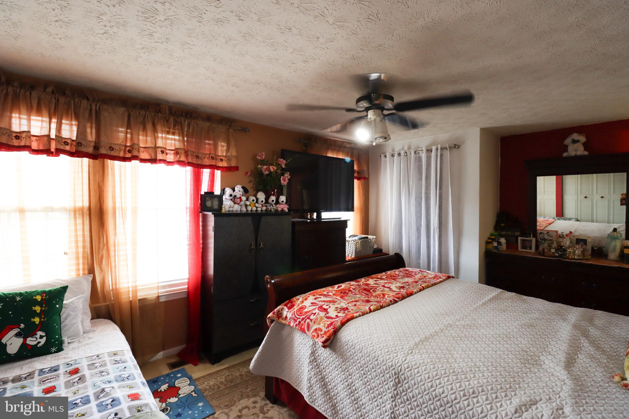 GREEN HOLLY WOODS - Residential