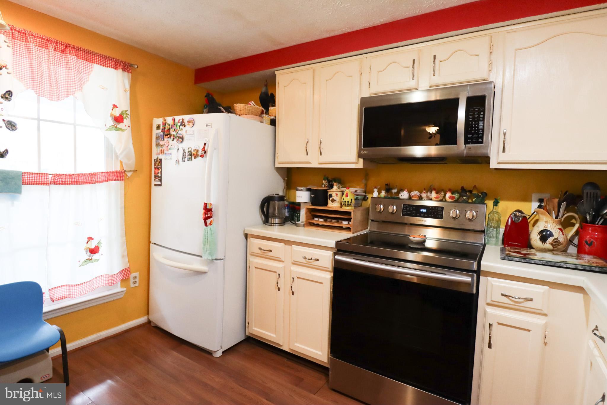 GREEN HOLLY WOODS - Residential