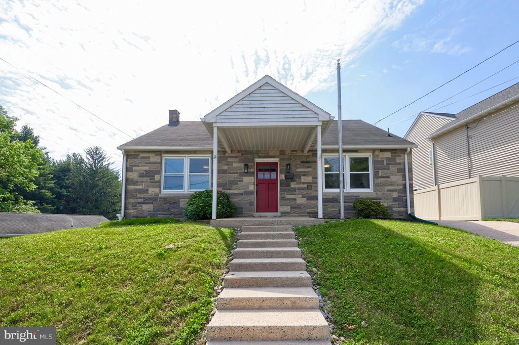 Photo of 127 N 11th Street, Akron, PA 17501 (MLS # PALA2052722)