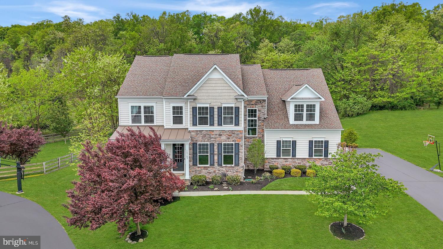 15703 WOODCHESTER COURT