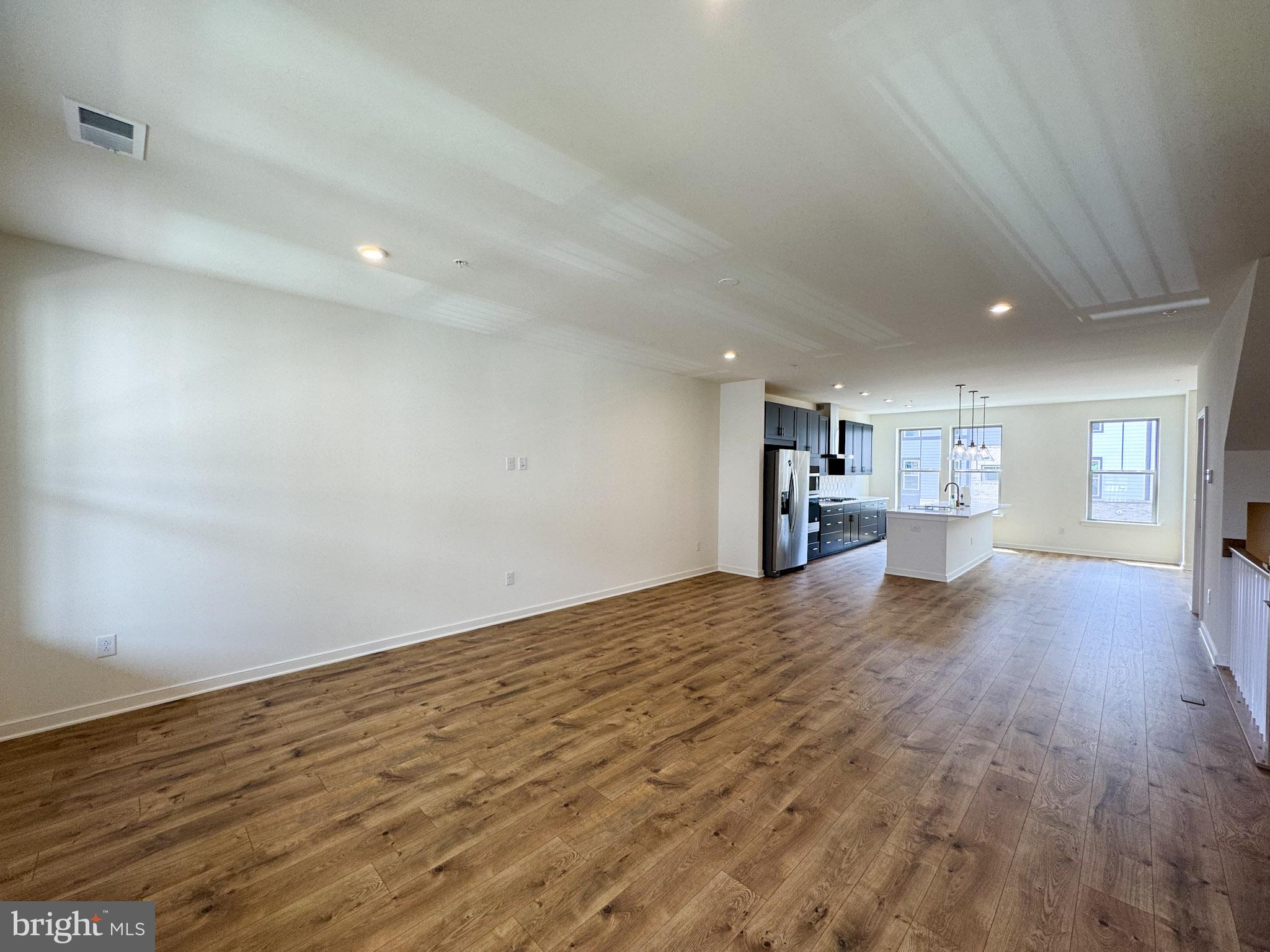 20972 BLUEBIRD SQUARE