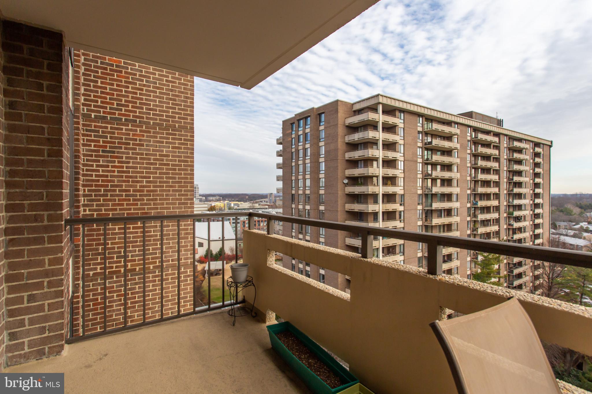 ENCORE OF MCLEAN - Residential Lease