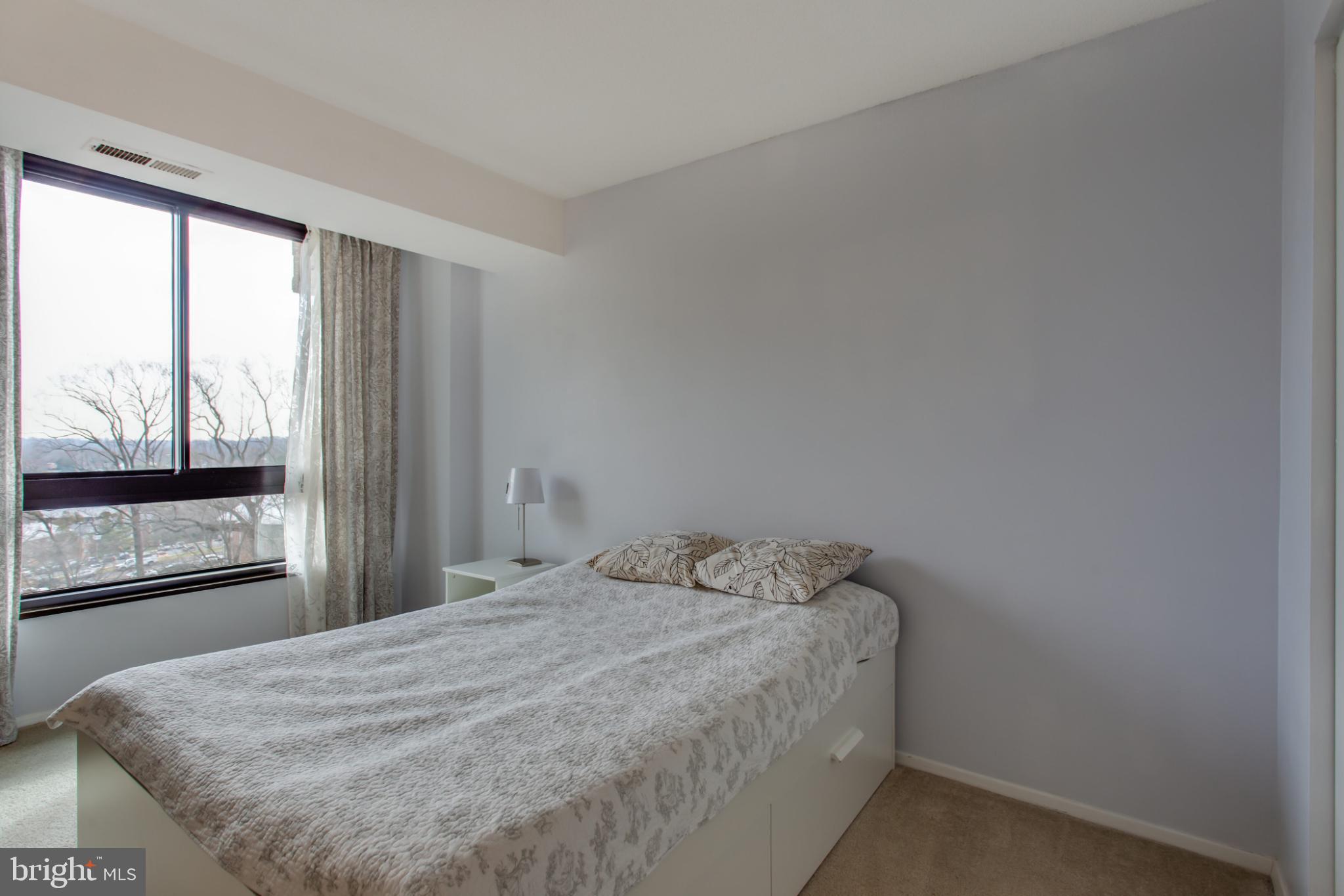 ENCORE OF MCLEAN - Residential Lease