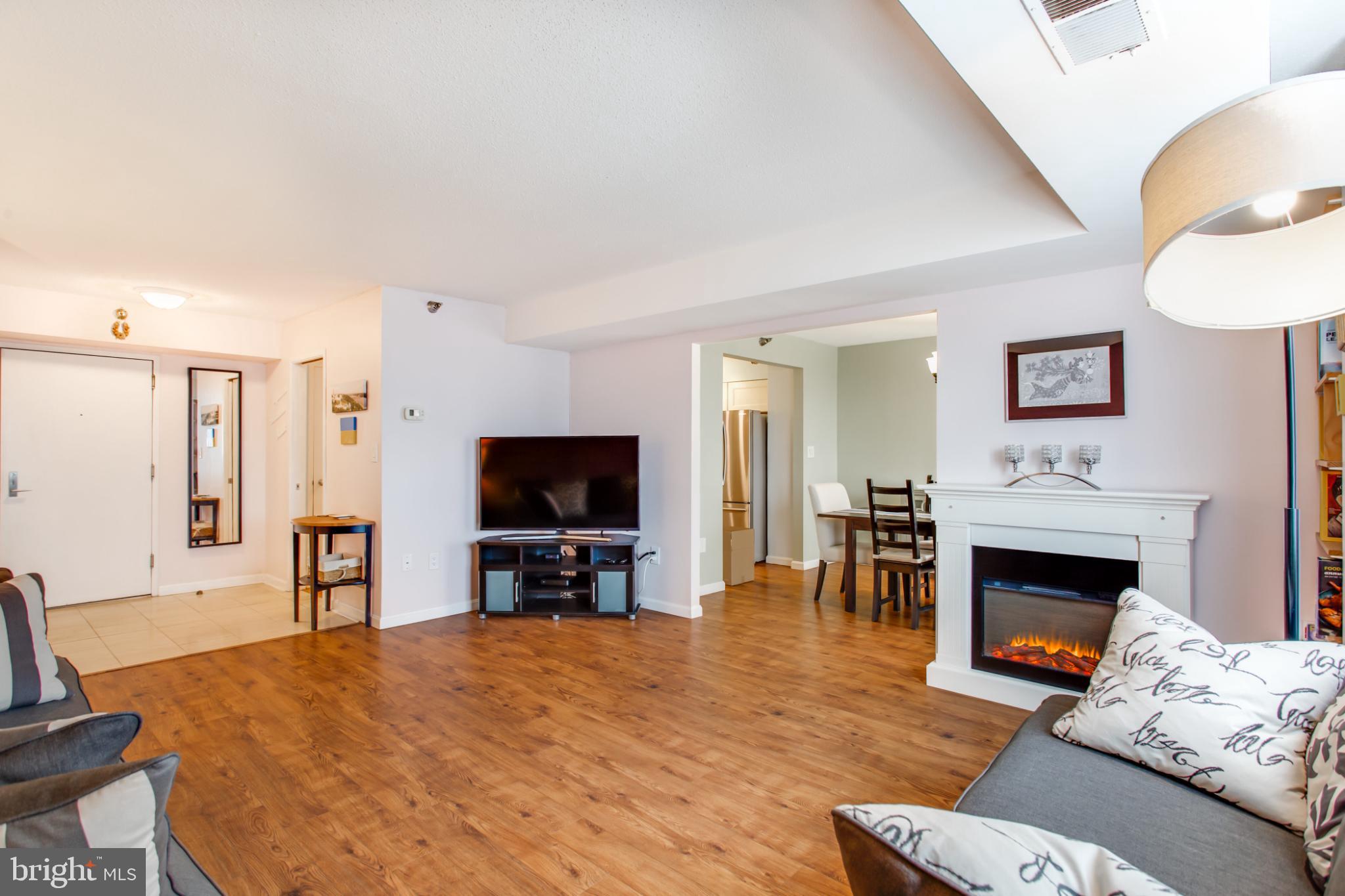 ENCORE OF MCLEAN - Residential Lease