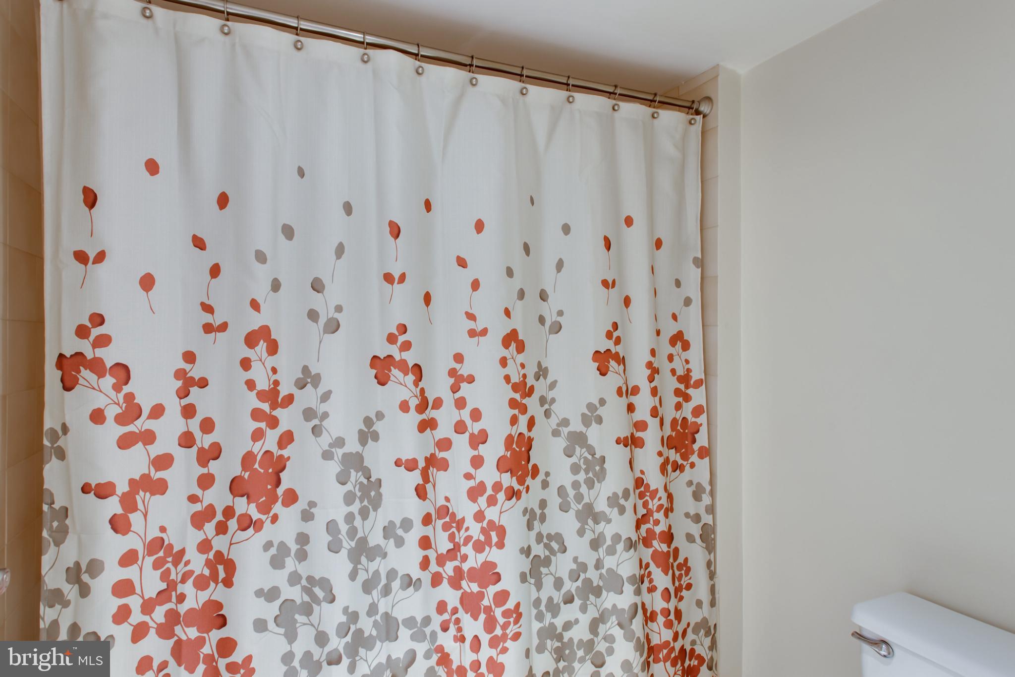 ENCORE OF MCLEAN - Residential Lease