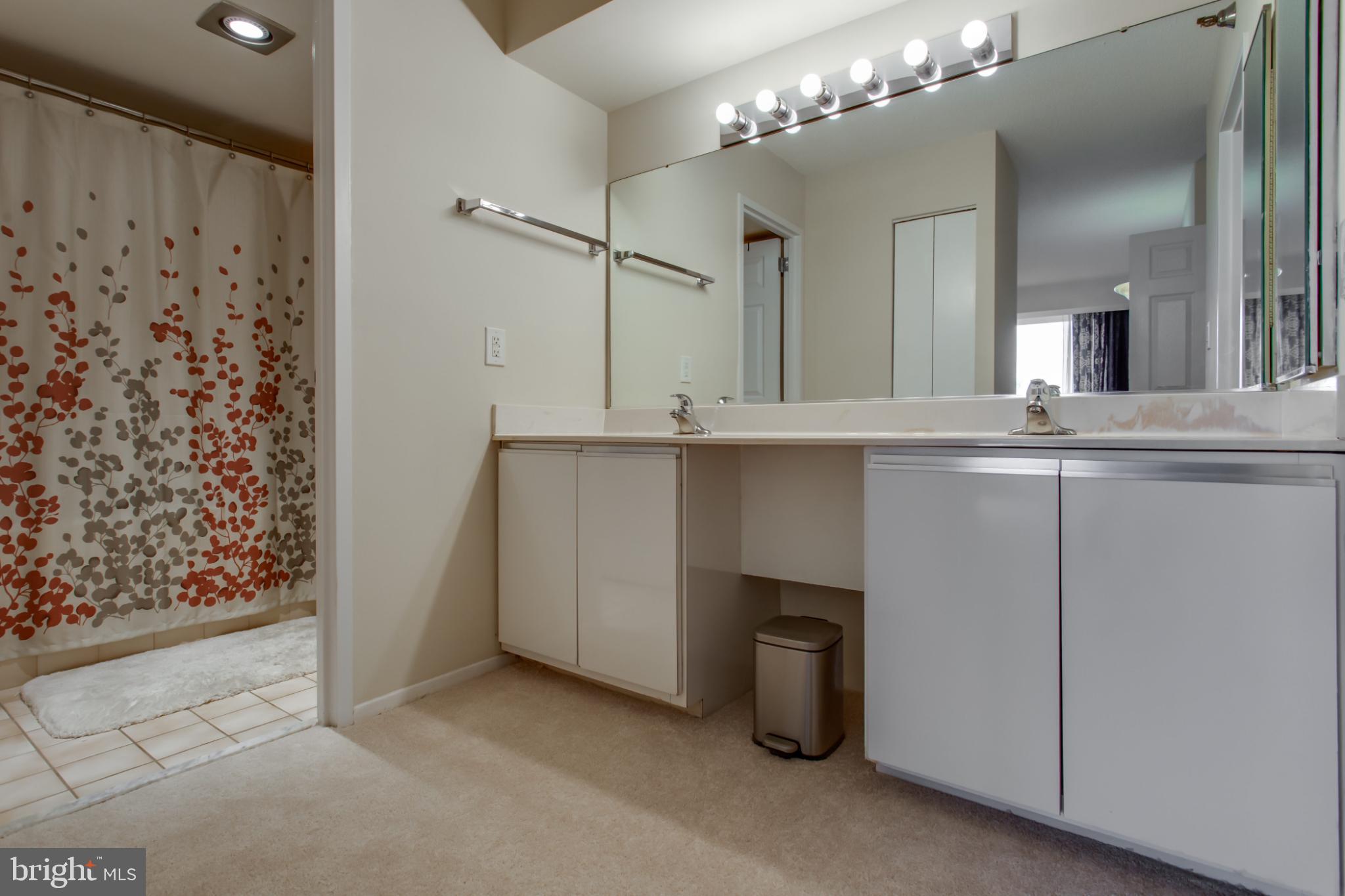 ENCORE OF MCLEAN - Residential Lease