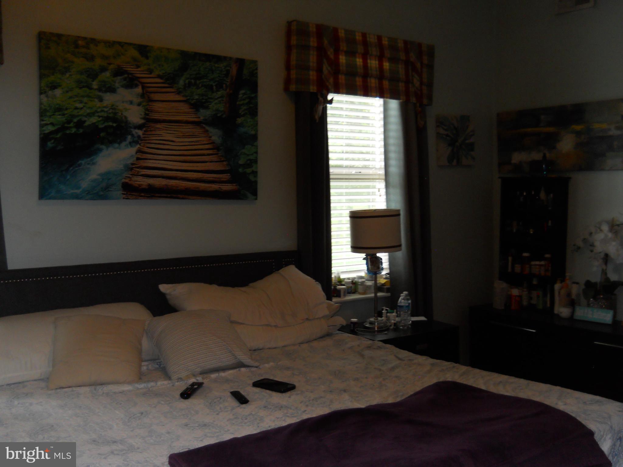 OAKTON - Residential