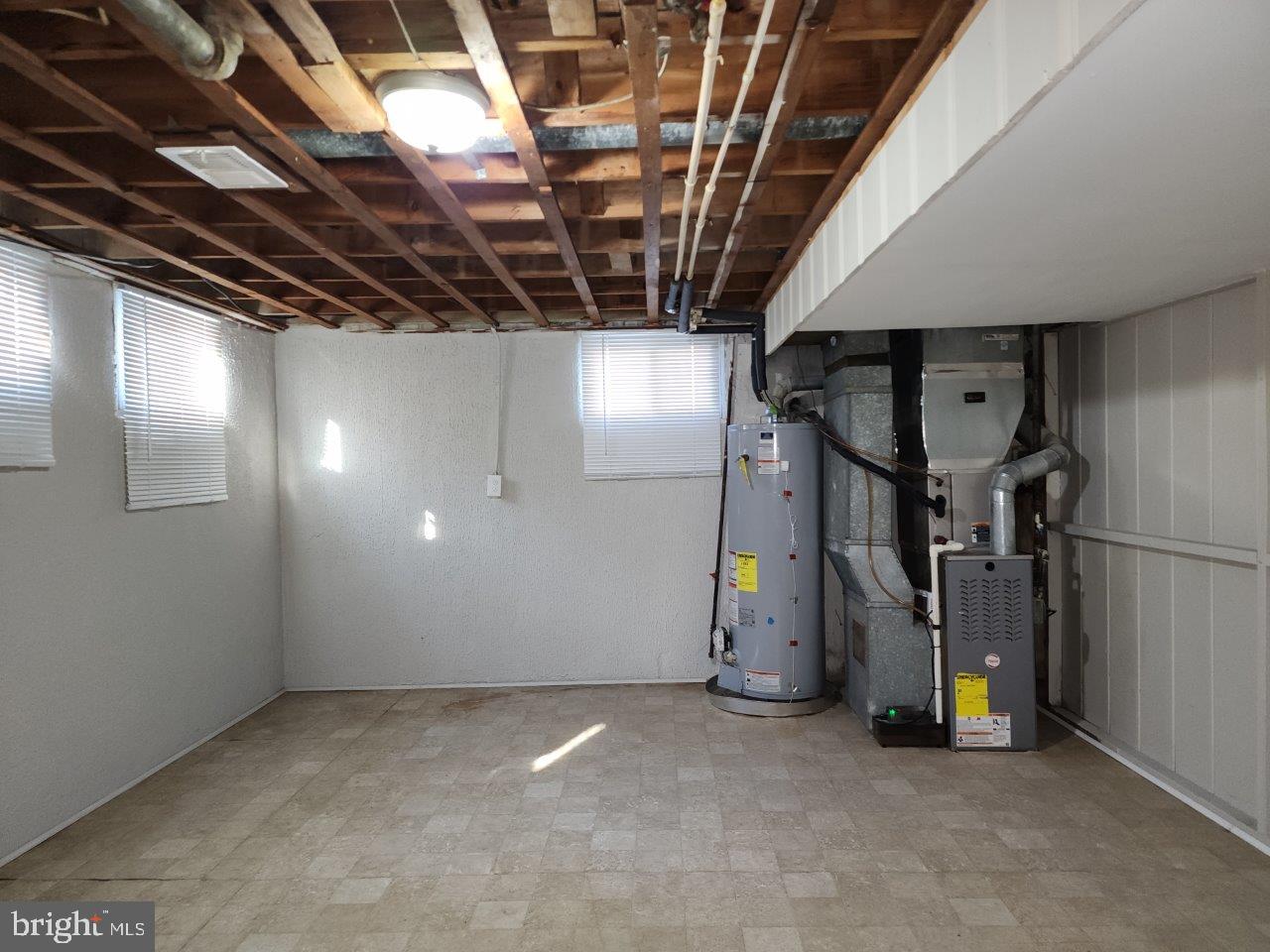 CHINQUAPIN PARK - Residential