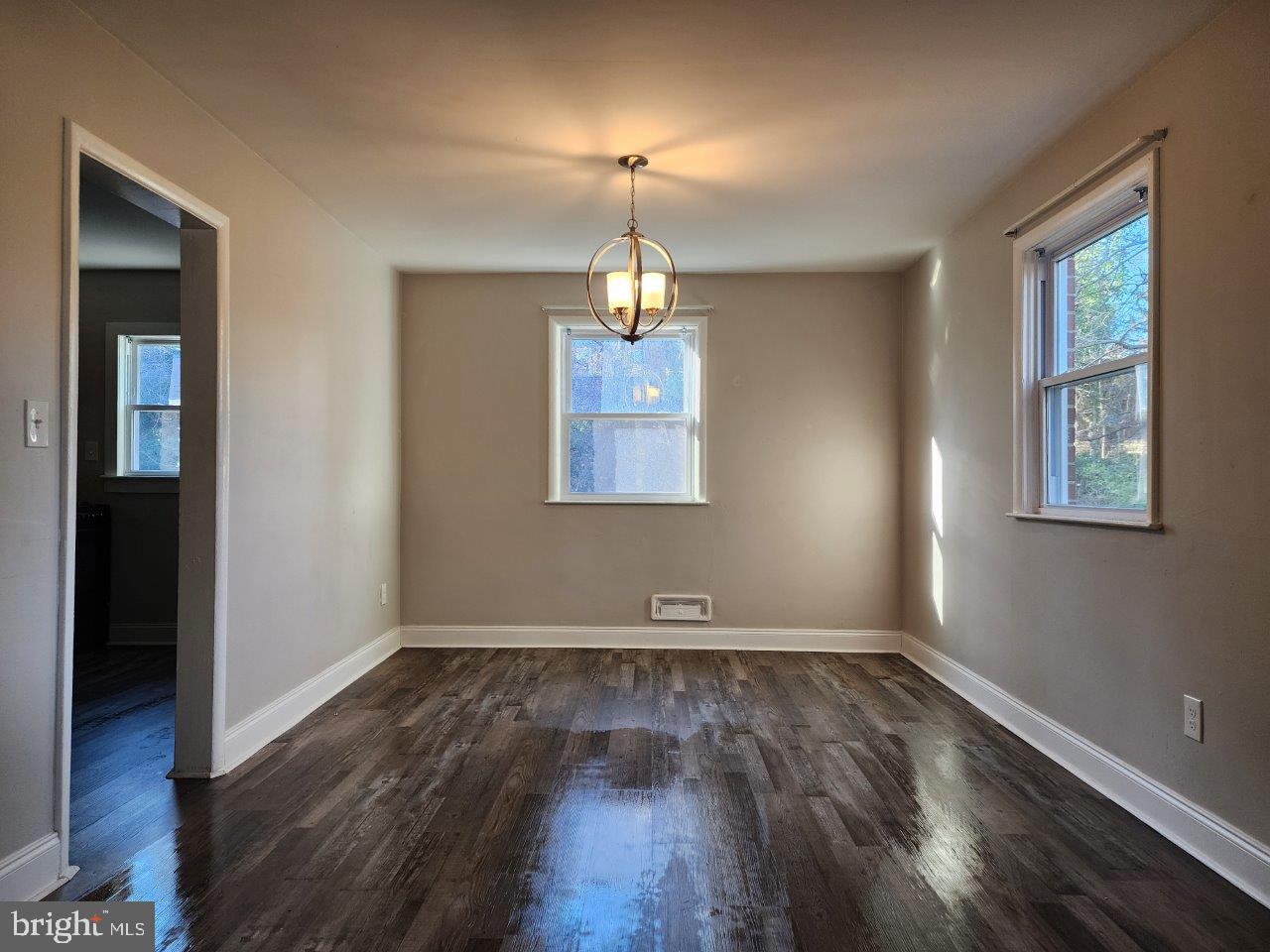 CHINQUAPIN PARK - Residential