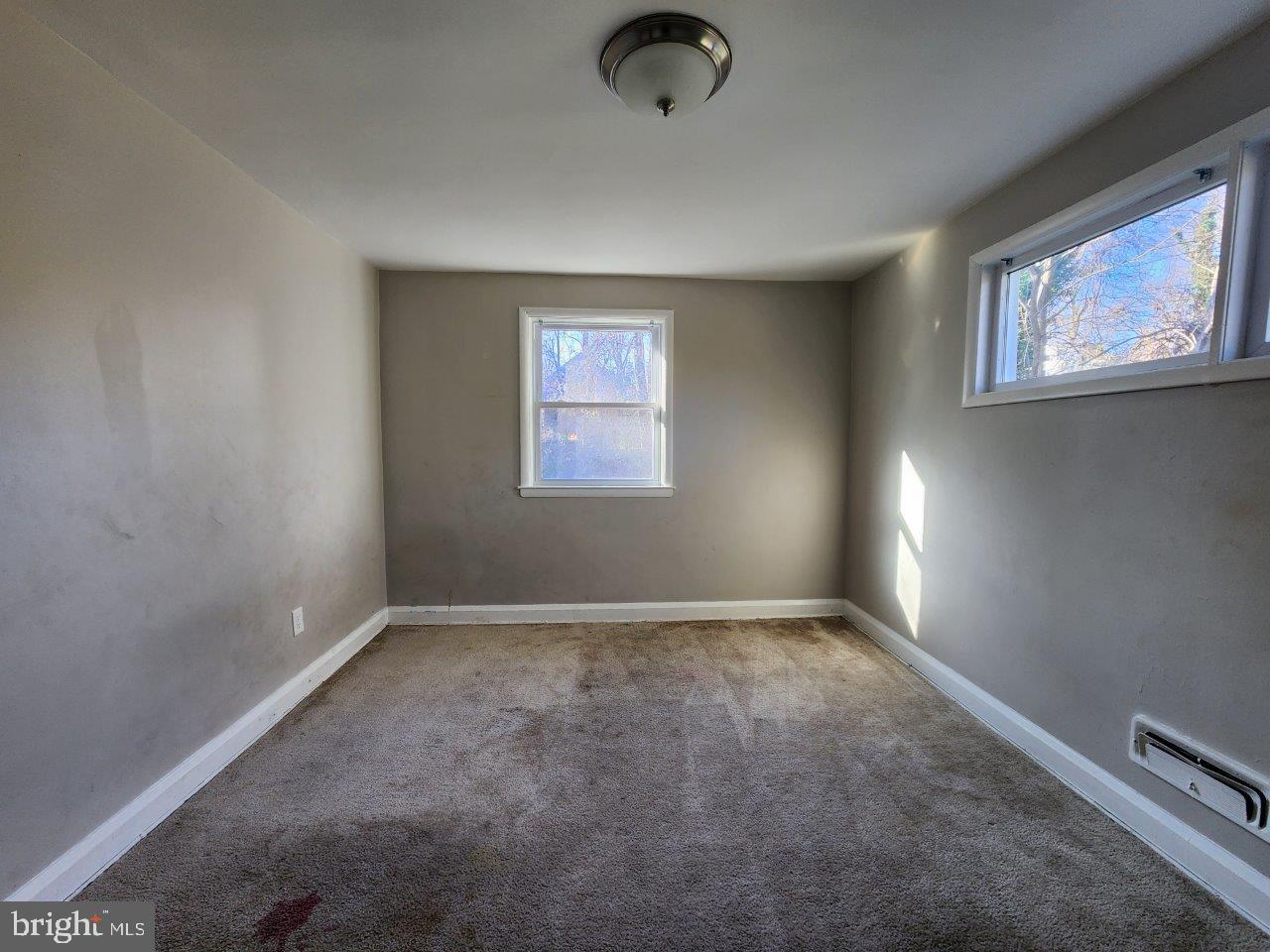 CHINQUAPIN PARK - Residential