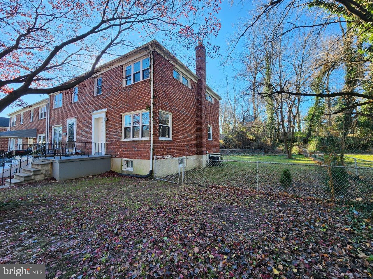 CHINQUAPIN PARK - Residential