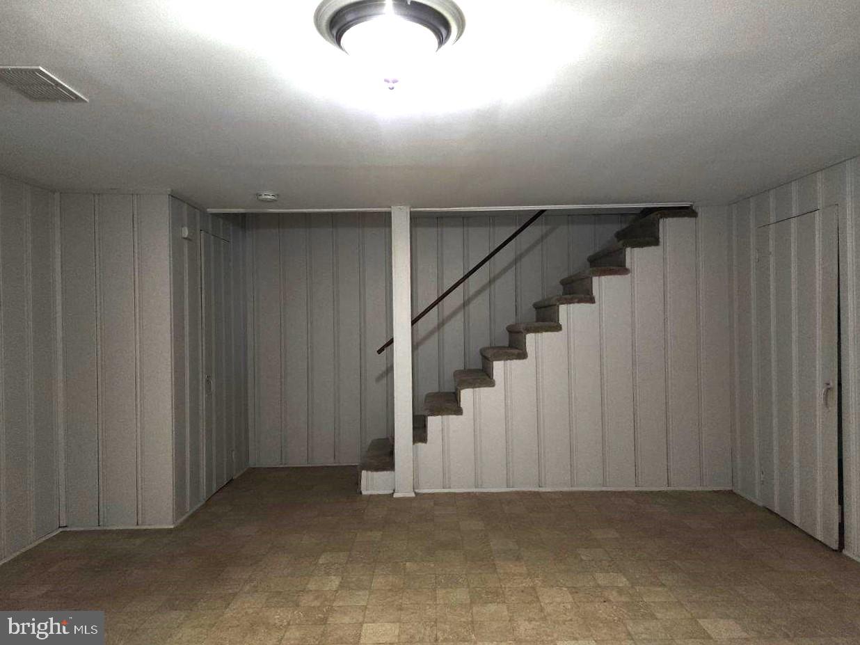 CHINQUAPIN PARK - Residential