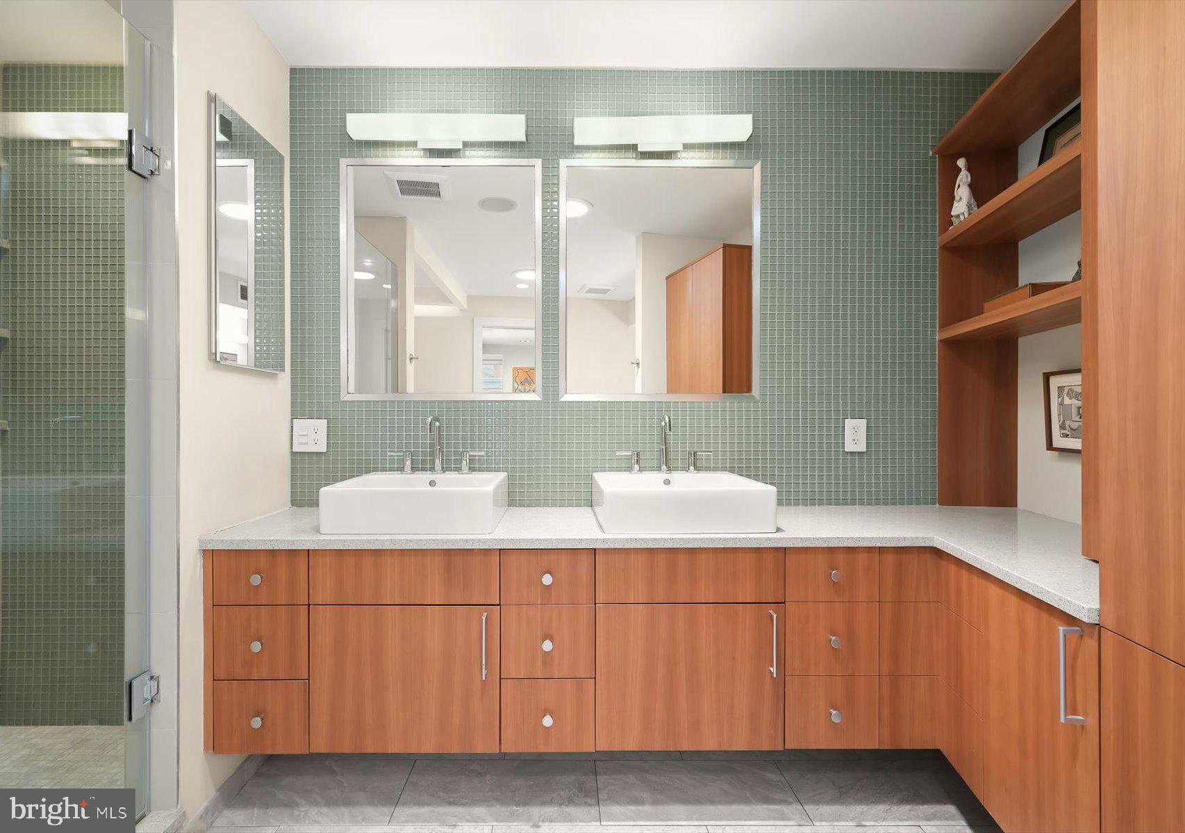 FOREST HILLS - Residential