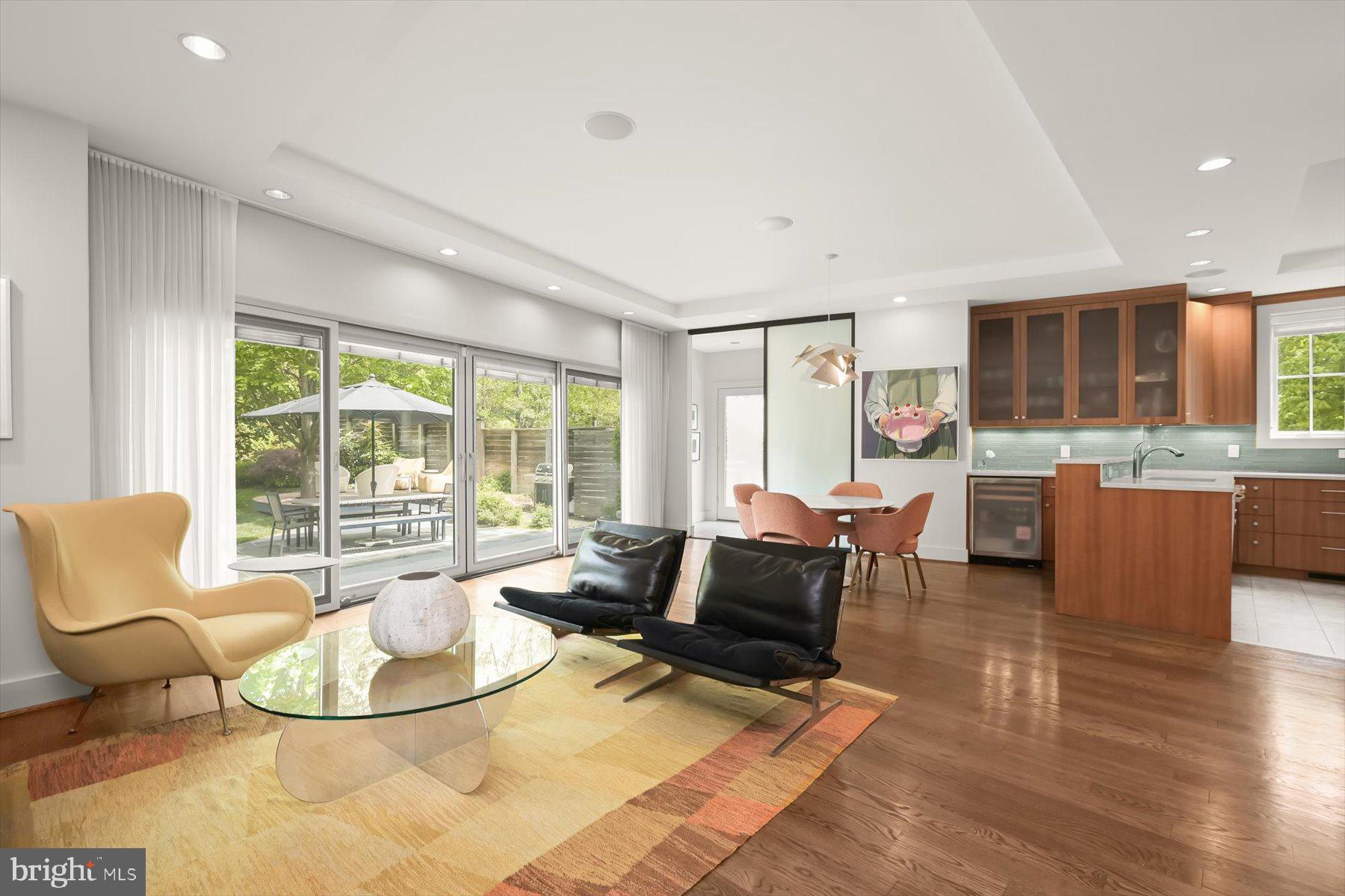 FOREST HILLS - Residential