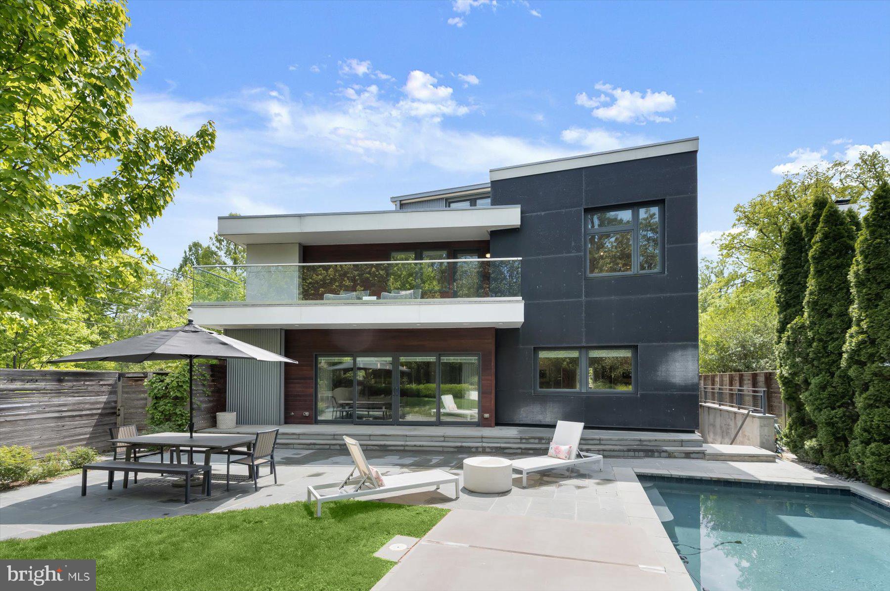 FOREST HILLS - Residential