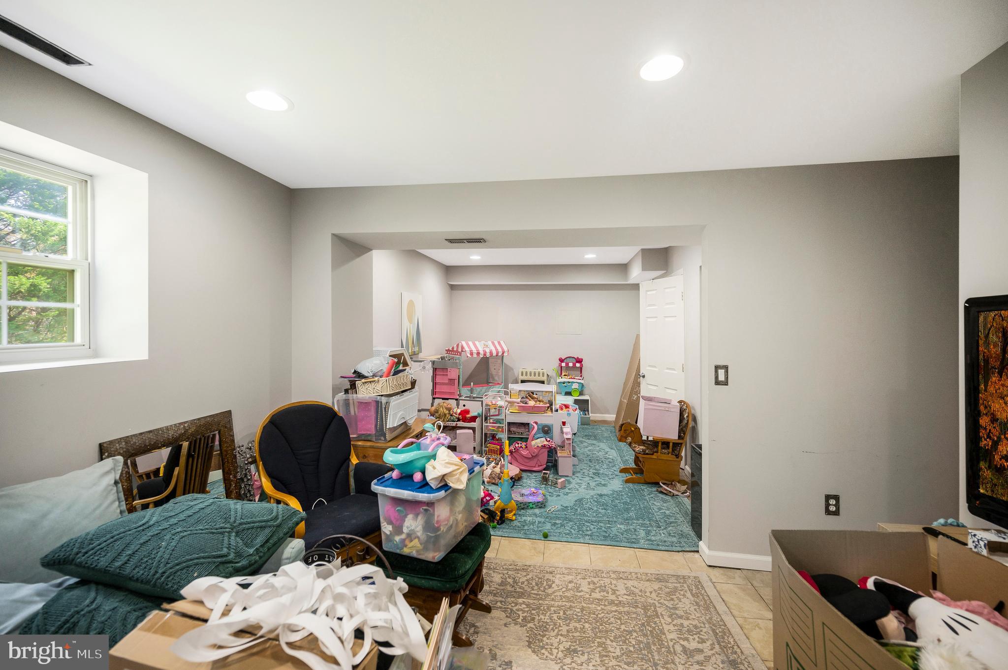 ROSEDALE - Residential