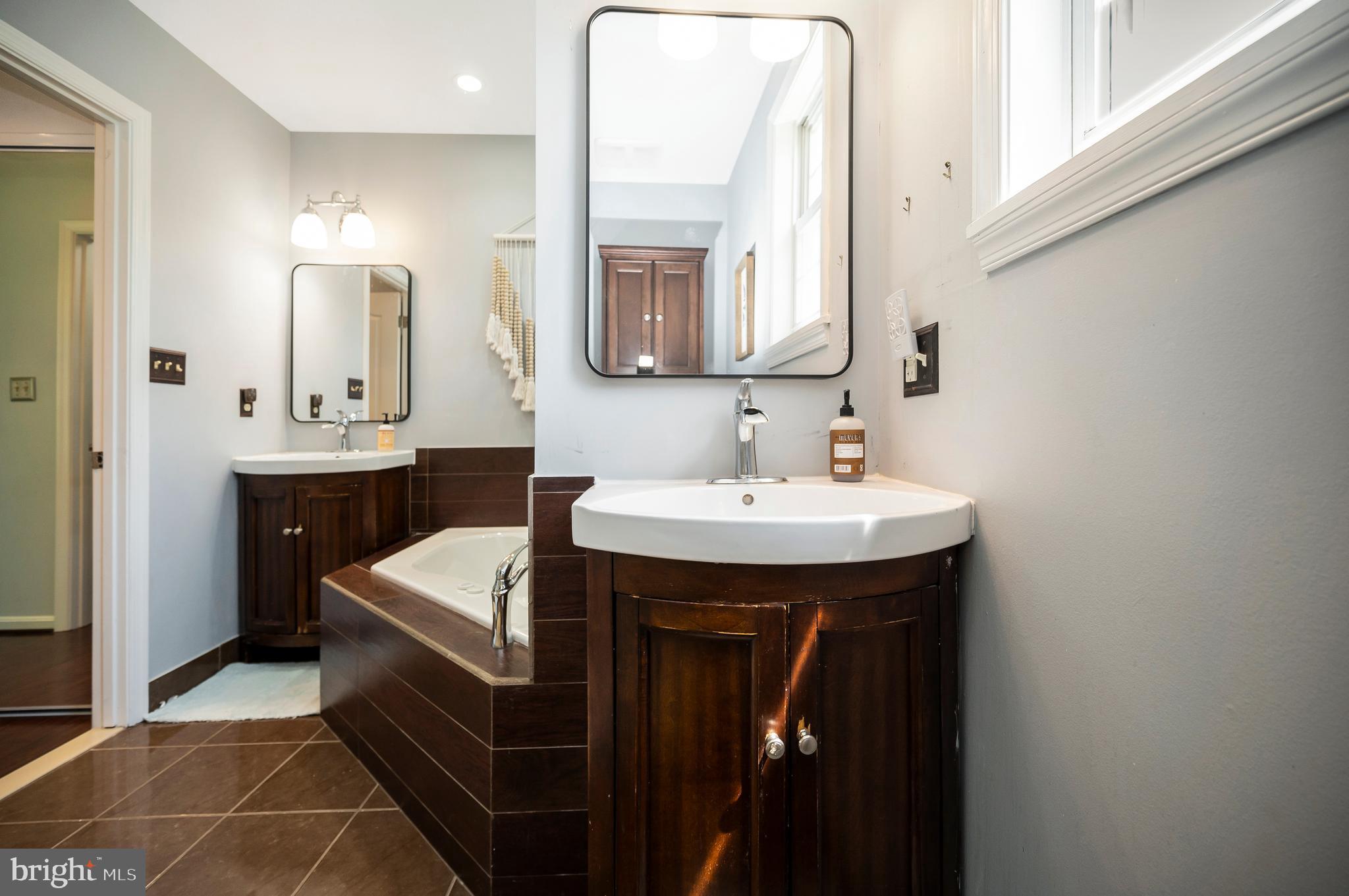 ROSEDALE - Residential