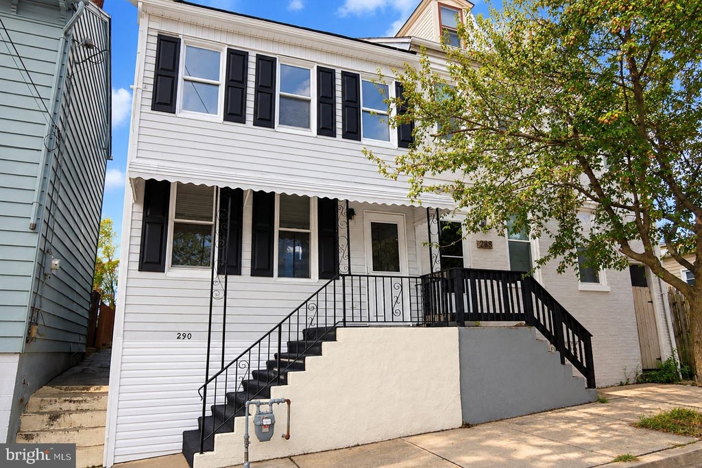 Photo of 290 S 5th Street, COLUMBIA, PA 17512 (MLS # PALA2096254)