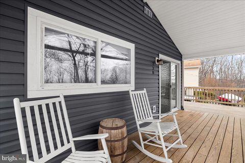 Homes For Sale - 228 Graywolf Trail<br/> Frederick County, WINCHESTER, VA 22602