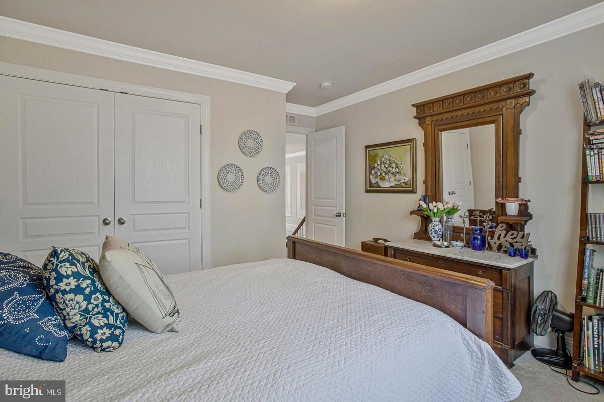 SIMMONS RIDGE - Residential