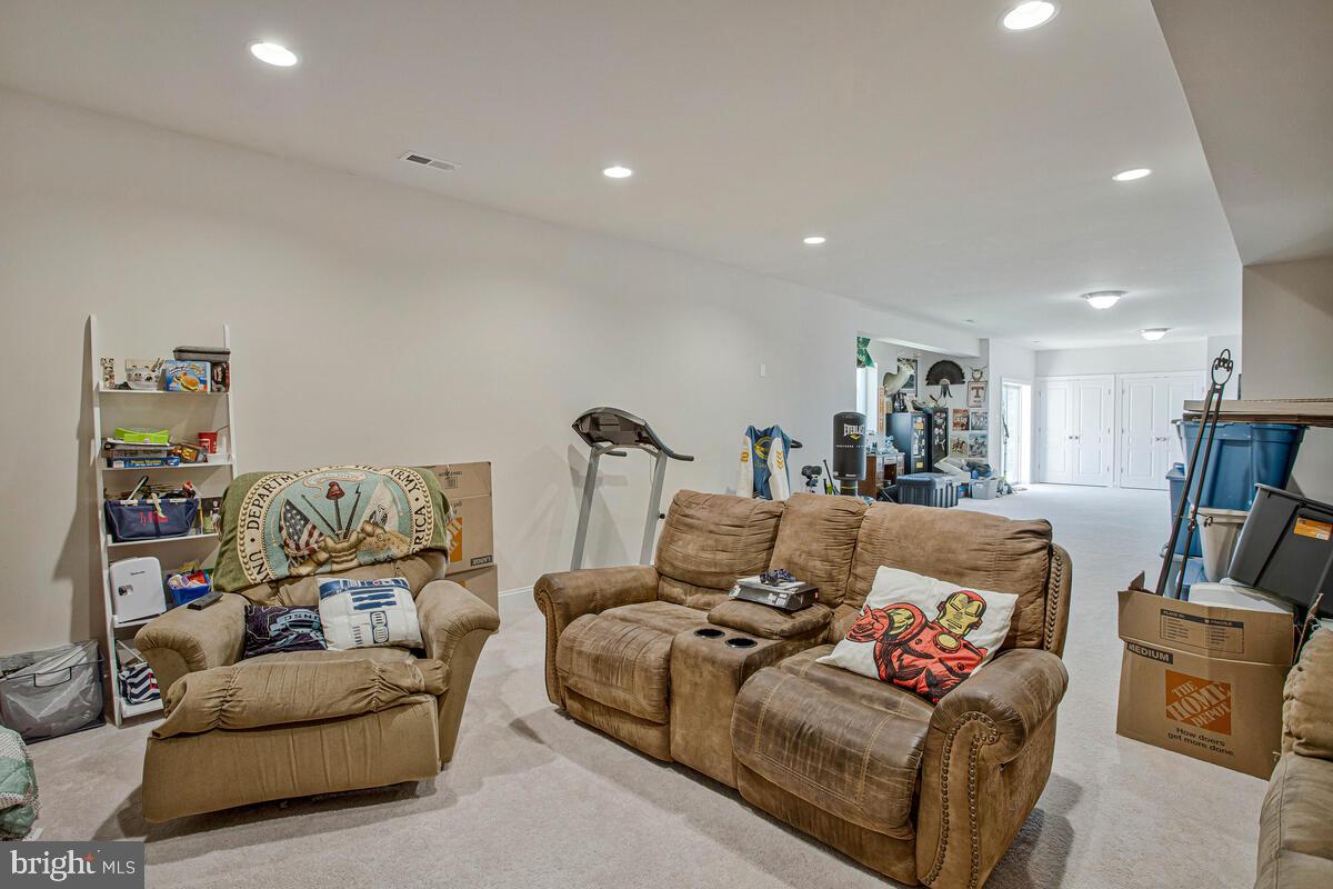 SIMMONS RIDGE - Residential