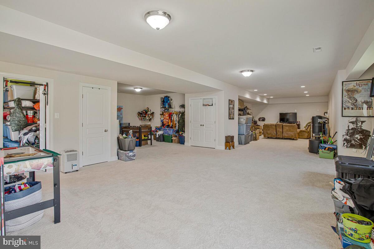 SIMMONS RIDGE - Residential