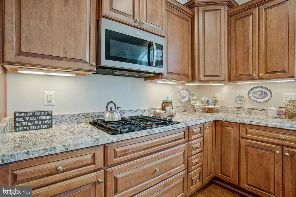 SIMMONS RIDGE - Residential