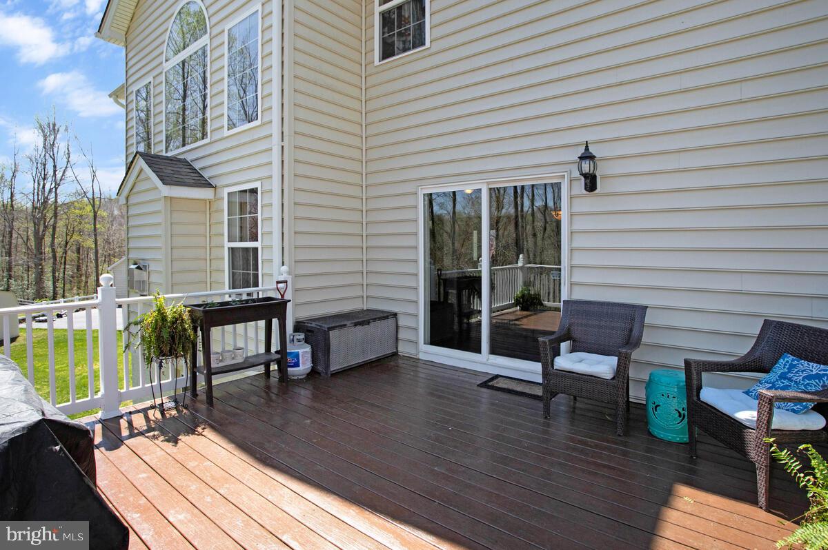 SIMMONS RIDGE - Residential