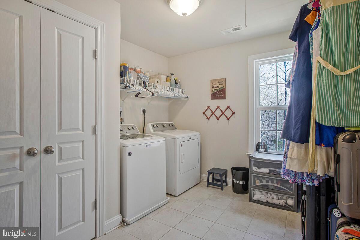 SIMMONS RIDGE - Residential