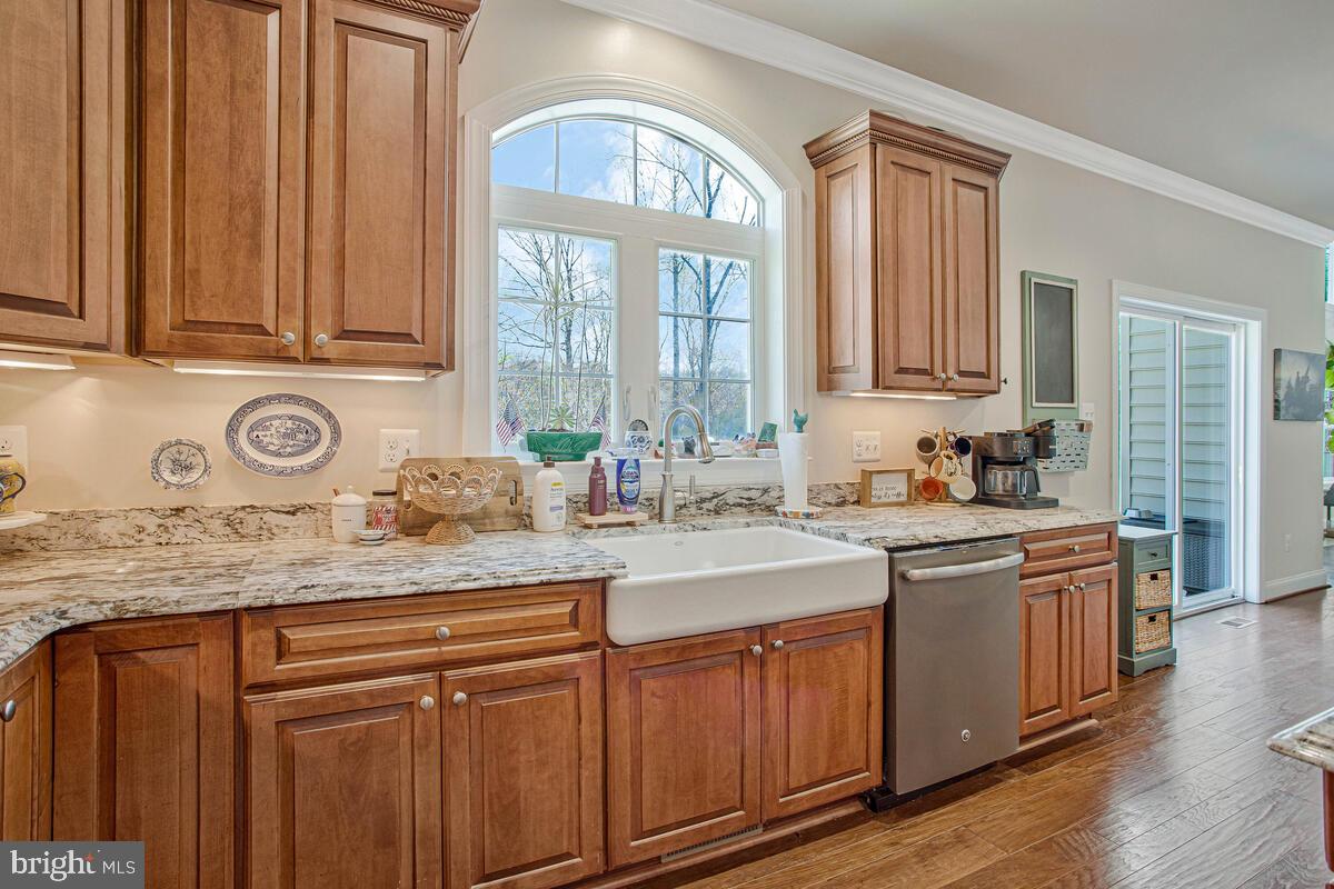 SIMMONS RIDGE - Residential