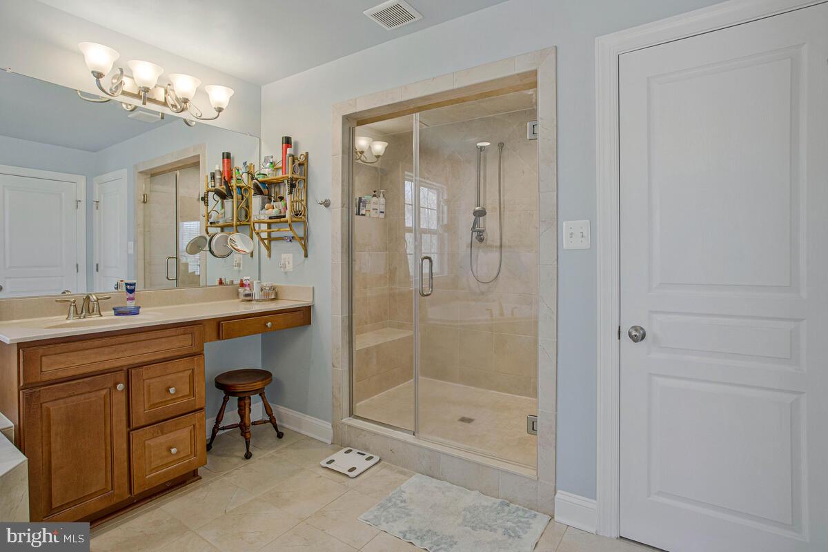 SIMMONS RIDGE - Residential