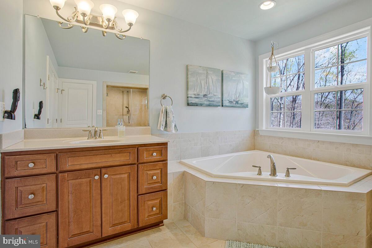 SIMMONS RIDGE - Residential