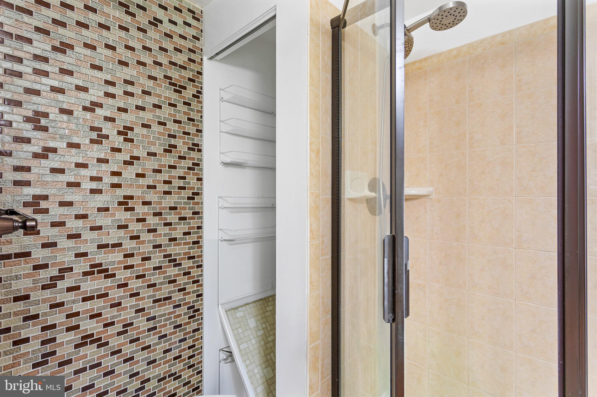 MISTY WOODS - Residential