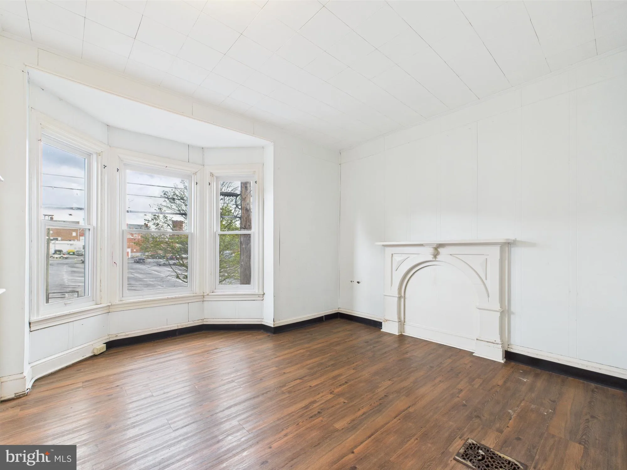 Carlisle, Pennsylvania 17013, United States, 5 Bedrooms Bedrooms, ,2 BathroomsBathrooms,Residential,Pending,127680