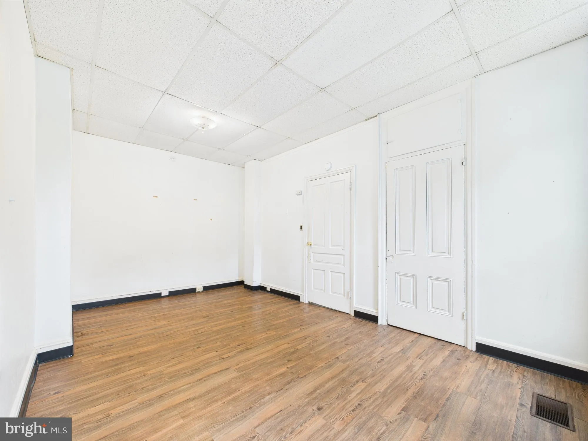 Carlisle, Pennsylvania 17013, United States, 5 Bedrooms Bedrooms, ,2 BathroomsBathrooms,Residential,Pending,127680