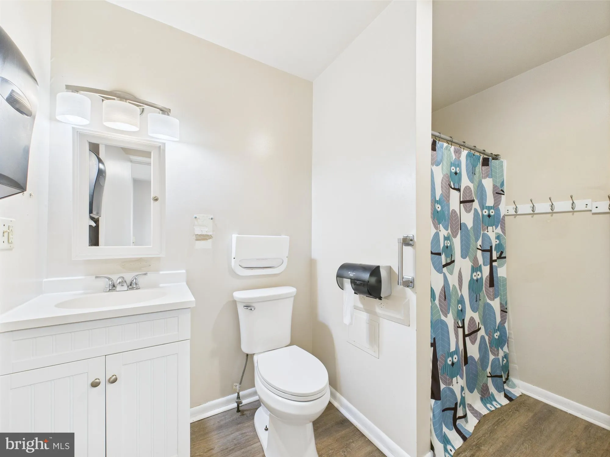 Carlisle, Pennsylvania 17013, United States, 5 Bedrooms Bedrooms, ,2 BathroomsBathrooms,Residential,Pending,127680