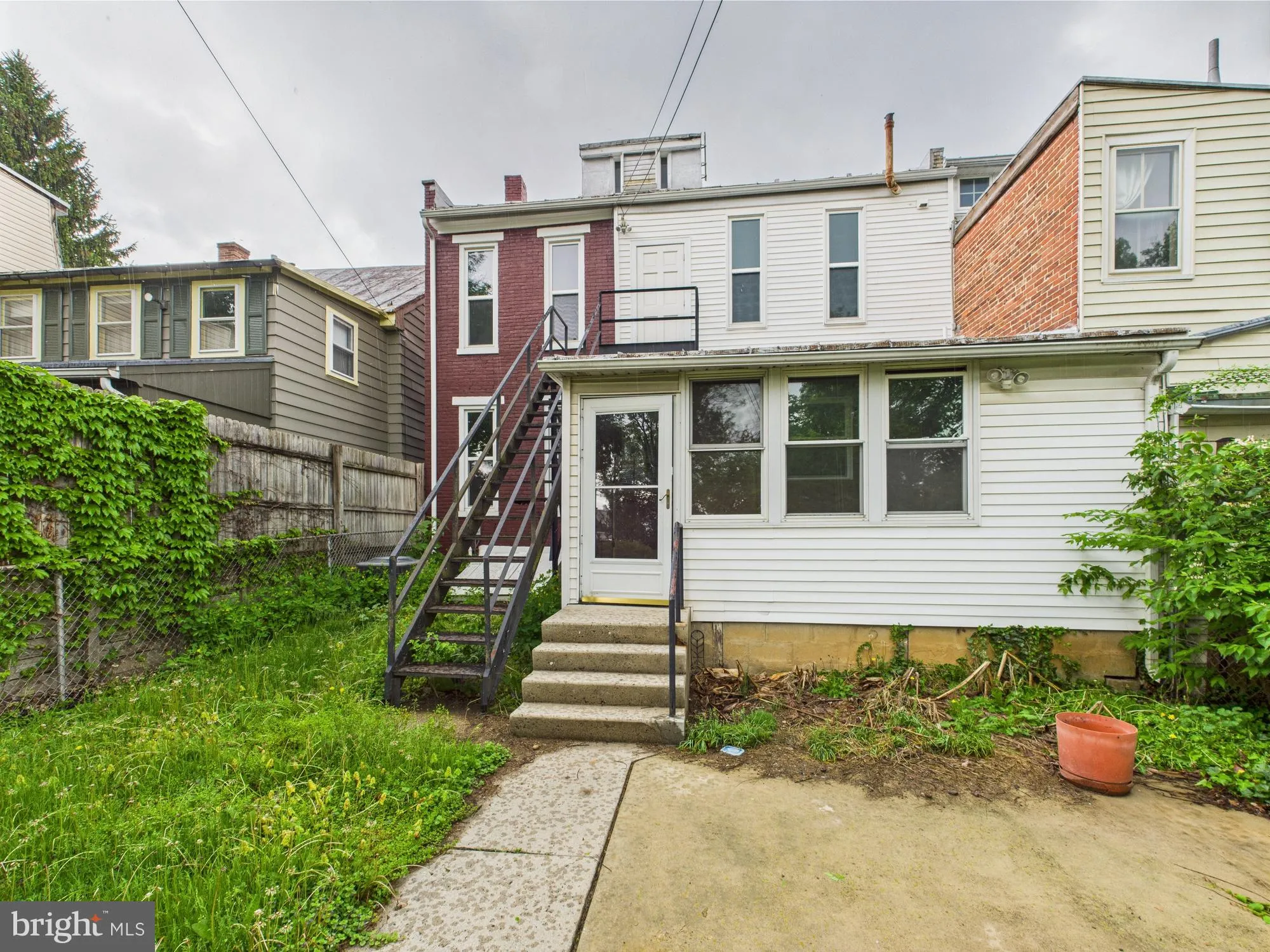 Carlisle, Pennsylvania 17013, United States, 5 Bedrooms Bedrooms, ,2 BathroomsBathrooms,Residential,Pending,127680